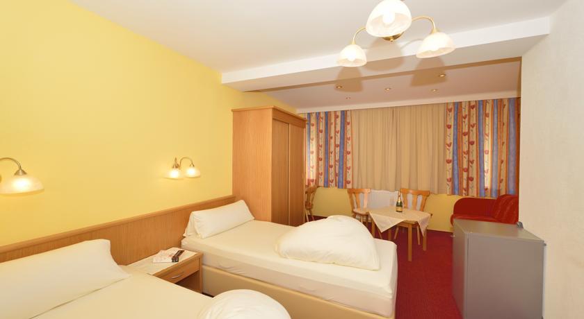Hotel Garni Viktoria Sankt Anton am Arlberg Oda fotoğraf