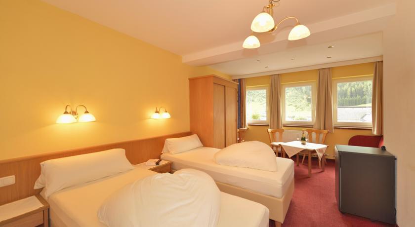 Hotel Garni Viktoria Sankt Anton am Arlberg Oda fotoğraf